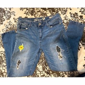 Seven7 Women's Blue Skinny Jeans with Yellow Flower Patch
